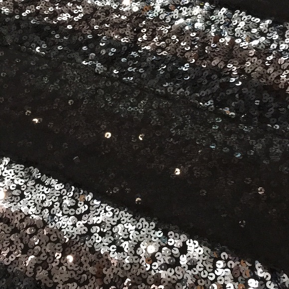 Express Sequin Front Tank - Picture 6 of 9